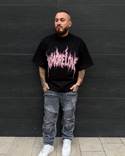 T-Shirt + Jeans