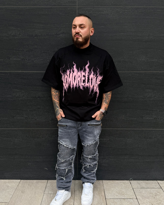T-Shirt + Jeans